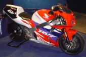1996 Honda RVF / RC 45 photo